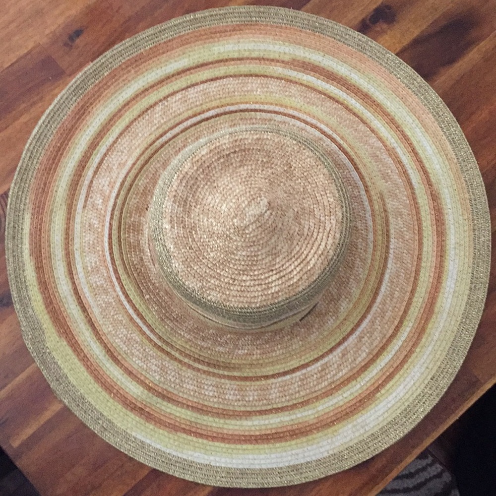 Gorgeous Sun Hat - Picture 3 of 5